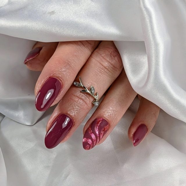 Un seul doigt suffit 🌺 pour donner à votre pose l'élégance qu'elle mérite.
.
.
.
.
.
.
.
#nails #ongle #onglesgel #vsp #salernes #nailsaddict #nailsdesign #lovenails #beautifulnails #nailart #prothesisteongulaire #gelnails #gelxnails #beautymerrynails #nailscompany #beautilux #bleu